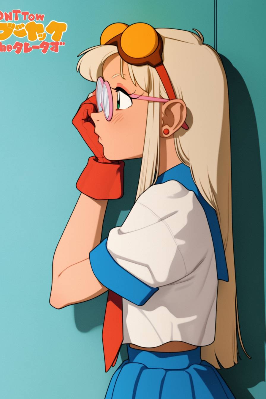 Hunter Schafer cosplayt als Nagatoro aus 'Spiel nicht mit mir, Miss Nagatoro', trägt eine Schuluniform und ein schelmisches Grinsen.